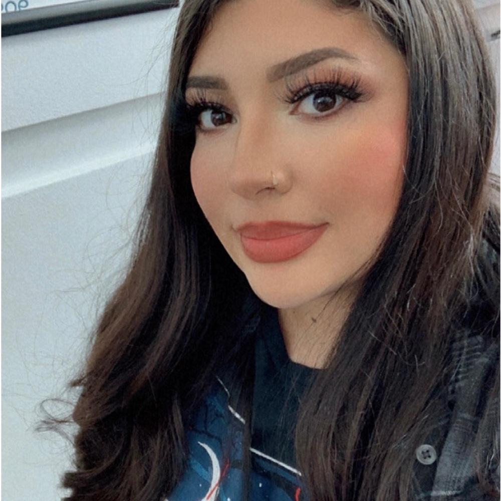 Meet your Posher, Klaire